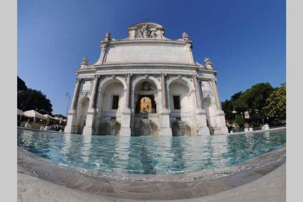 Porta Portese Happy House, Trastevere Steps Roma Esterno foto